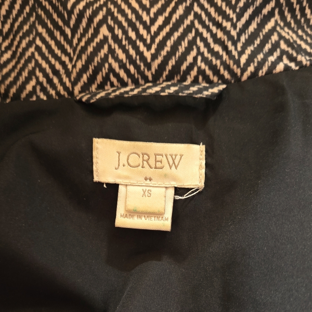 J Crew Puffer Vest Black Tan Herringbone Chevron Preppy Classic Pockets - Picture 3 of 3